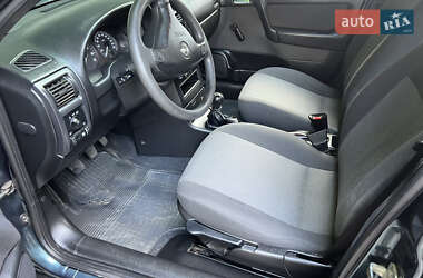 Седан Opel Astra 2005 в 