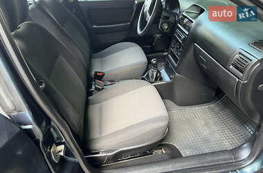 Седан Opel Astra 2005 в 