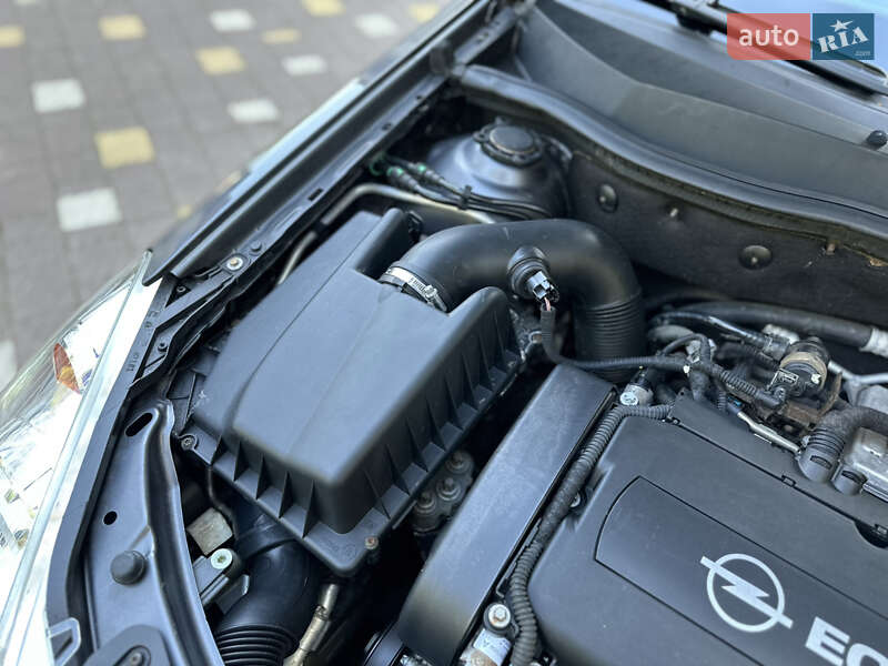 Універсал Opel Astra 2009 в Дрогобичі