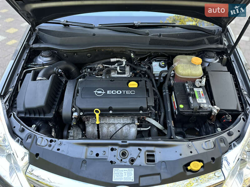 Універсал Opel Astra 2009 в Дрогобичі