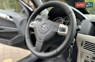 Универсал Opel Astra 2009 в 