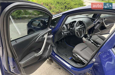 Універсал Opel Astra 2011 в 