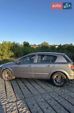 Хетчбек Opel Astra 2007 в 