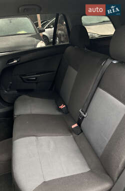 Универсал Opel Astra 2004 в 