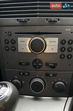 Универсал Opel Astra 2004 в 