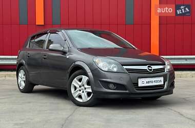 Хэтчбек Opel Astra 2010 в Киеве