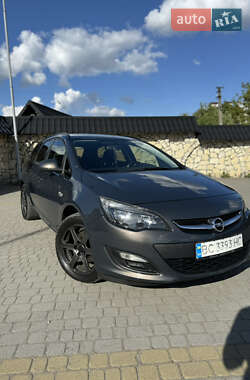 Универсал Opel Astra 2013 в Львове