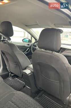 Универсал Opel Astra 2016 в 