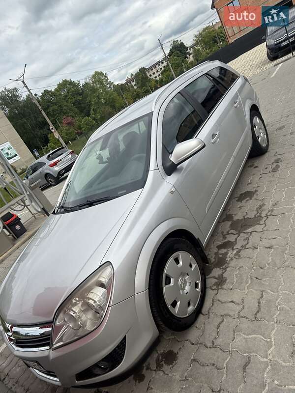Универсал Opel Astra 2008 в Калуше