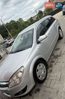 Универсал Opel Astra 2008 в 
