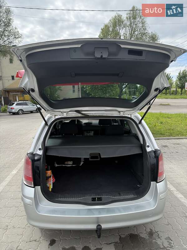 Универсал Opel Astra 2008 в Калуше