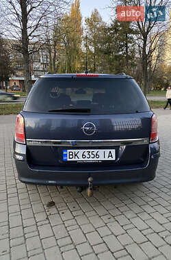 Универсал Opel Astra 2008 в 