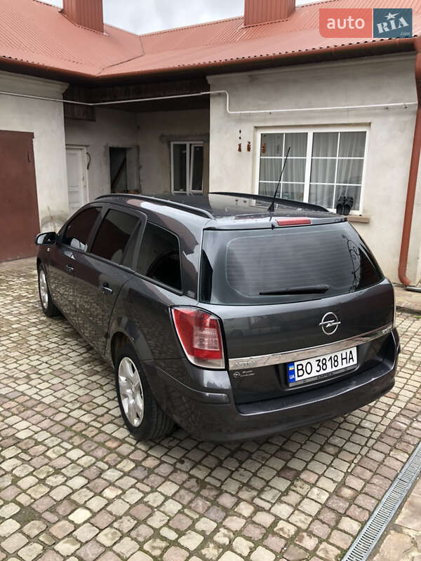 Универсал Opel Astra 2008 в Тернополе
