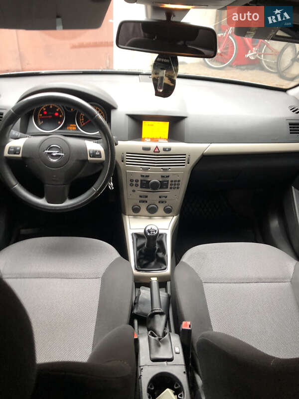 Универсал Opel Astra 2008 в Тернополе
