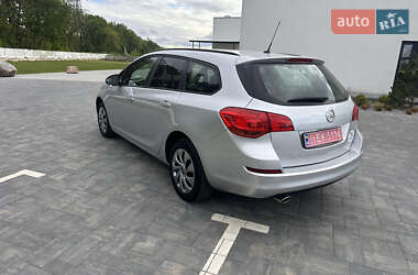 Универсал Opel Astra 2011 в 