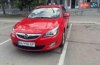 Универсал Opel Astra 2010 в 