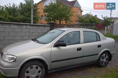 Седан Opel Astra 2008 в Ровно