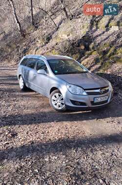 Универсал Opel Astra 2010 в Львове