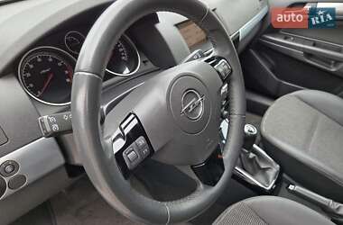 Универсал Opel Astra 2009 в 
