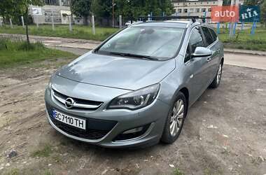 Универсал Opel Astra 2012 в Львове