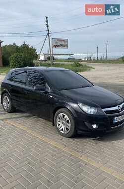 Хетчбек Opel Astra 2007 в 