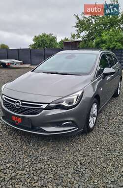 Універсал Opel Astra 2017 в Луцьку