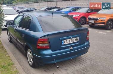 Хэтчбек Opel Astra 2001 в Софиевской Борщаговке