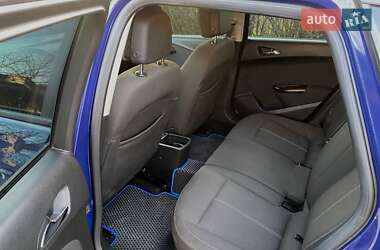 Универсал Opel Astra 2012 в 