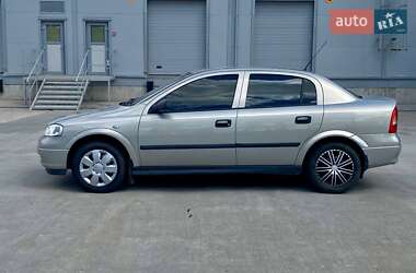 Седан Opel Astra 2008 в 