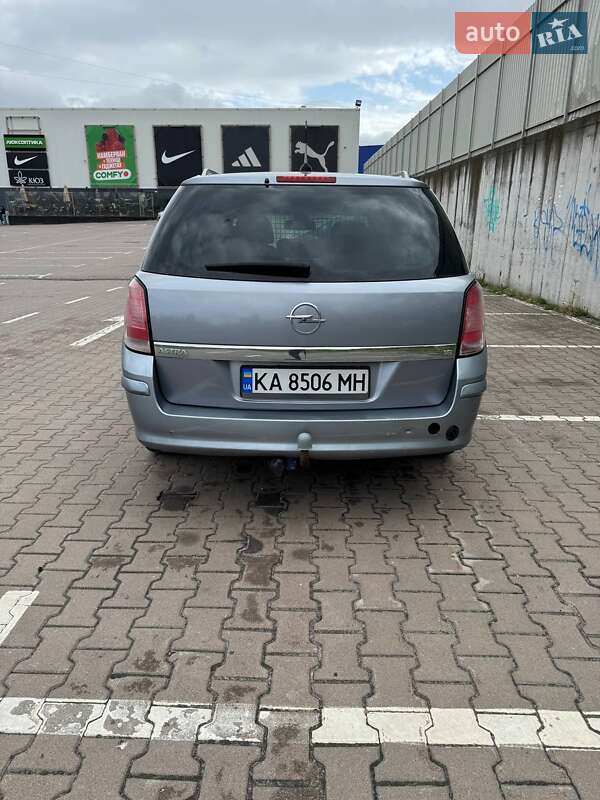 Универсал Opel Astra 2005 в Киеве