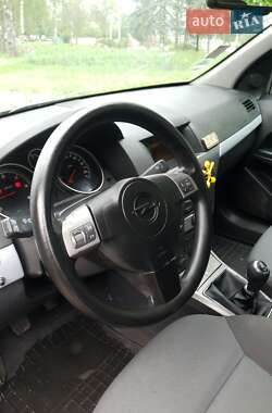 Универсал Opel Astra 2006 в 