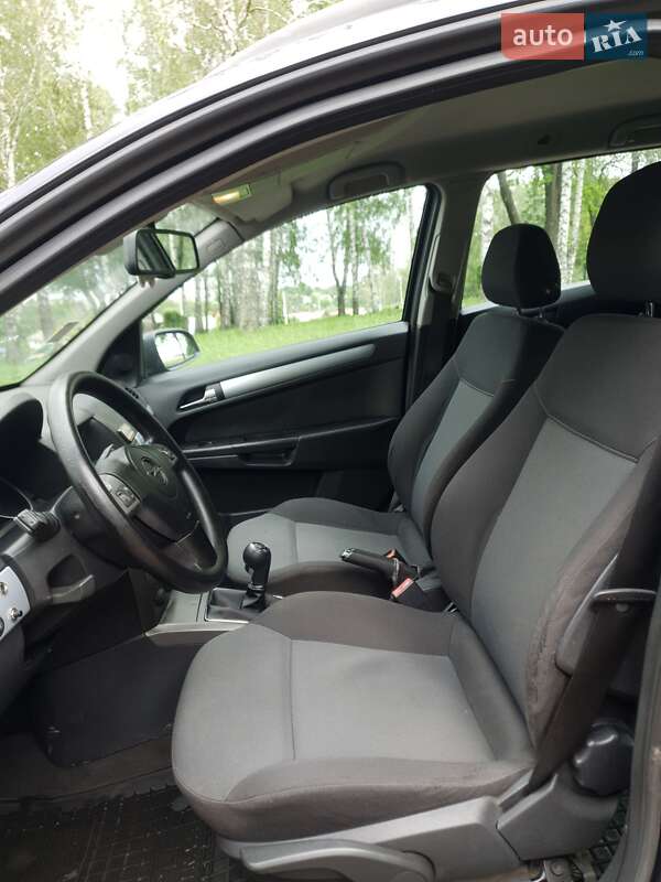 Універсал Opel Astra 2006 в Житомирі