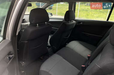Универсал Opel Astra 2006 в 