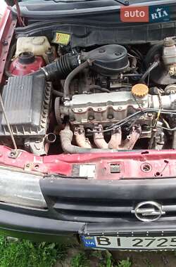 Седан Opel Astra 1992 в 