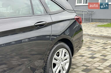 Универсал Opel Astra 2017 в 