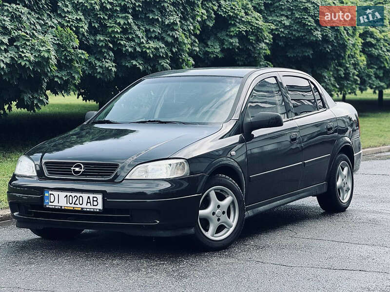 Седан Opel Astra 2007 в 