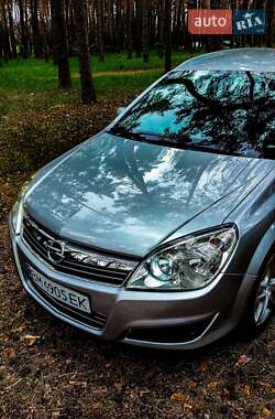 Універсал Opel Astra 2009 в Сумах