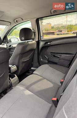 Універсал Opel Astra 2007 в 