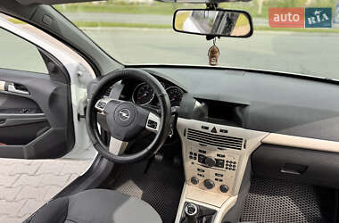 Універсал Opel Astra 2007 в 