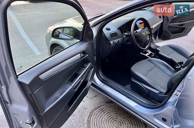 Хэтчбек Opel Astra 2009 в 