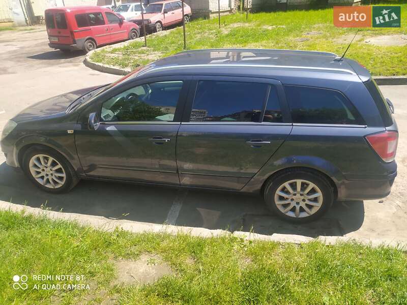 Універсал Opel Astra 2008 в Львові