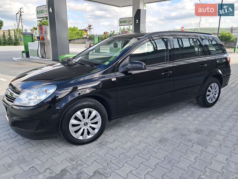 Универсал Opel Astra 2008 в Могилев-Подольске