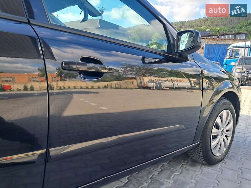 Универсал Opel Astra 2008 в Могилев-Подольске