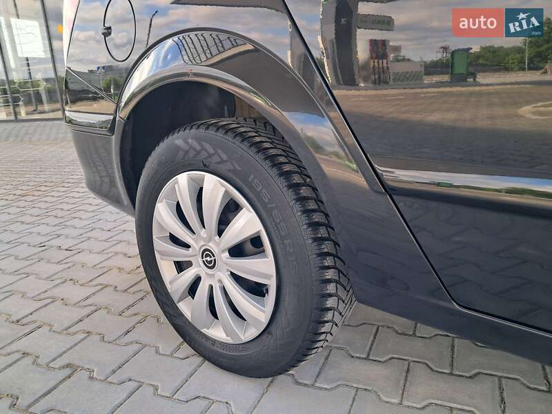 Универсал Opel Astra 2008 в Могилев-Подольске