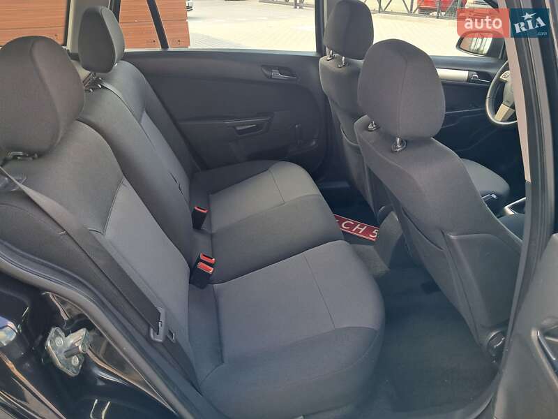 Универсал Opel Astra 2008 в Могилев-Подольске