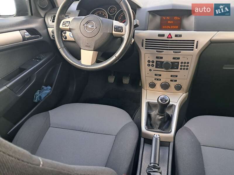 Универсал Opel Astra 2008 в Могилев-Подольске