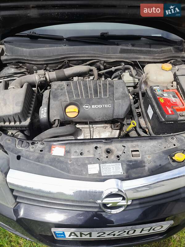 Универсал Opel Astra 2006 в Звягеле