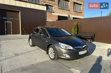 Хэтчбек Opel Astra 2010 в Львове