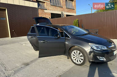 Хэтчбек Opel Astra 2010 в 