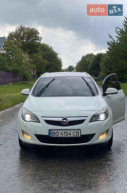 Універсал Opel Astra 2011 в Бучачі